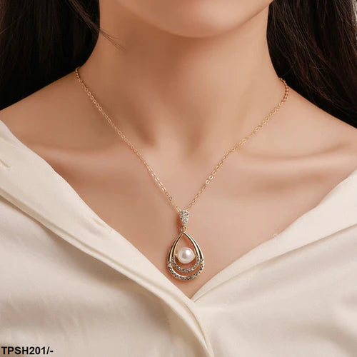 Pear Pearl Pendent Set